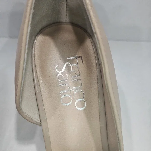 Franco Sarto Women's Wedge Pump 7.5 W Taupe Neutral Tan Beige Closed Toe Felice - Picture 10 of 12